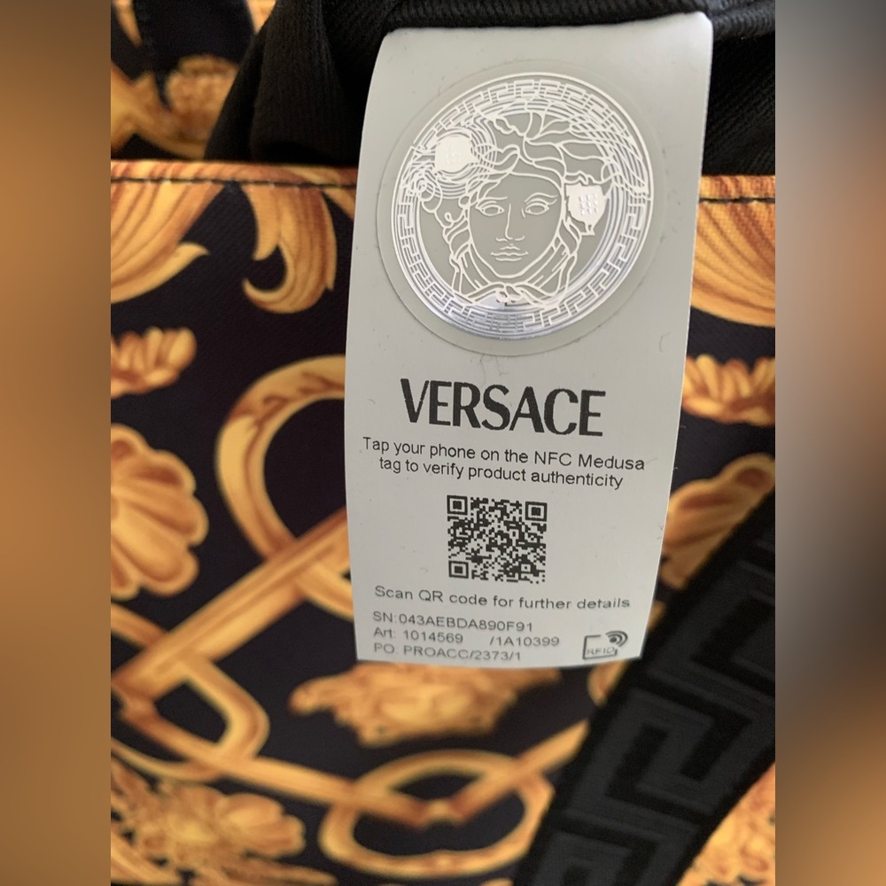 Versace Signature Print Brand New Large Canvas Tote.
MSRP $1,895 - Picture 3 of 8